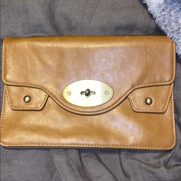 Tan clutch excellent condition - Picture 1 of 3